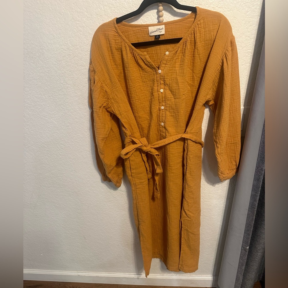 Women's Balloon Long Sleeve Tie-Front
Shirtdress - Universal Thread